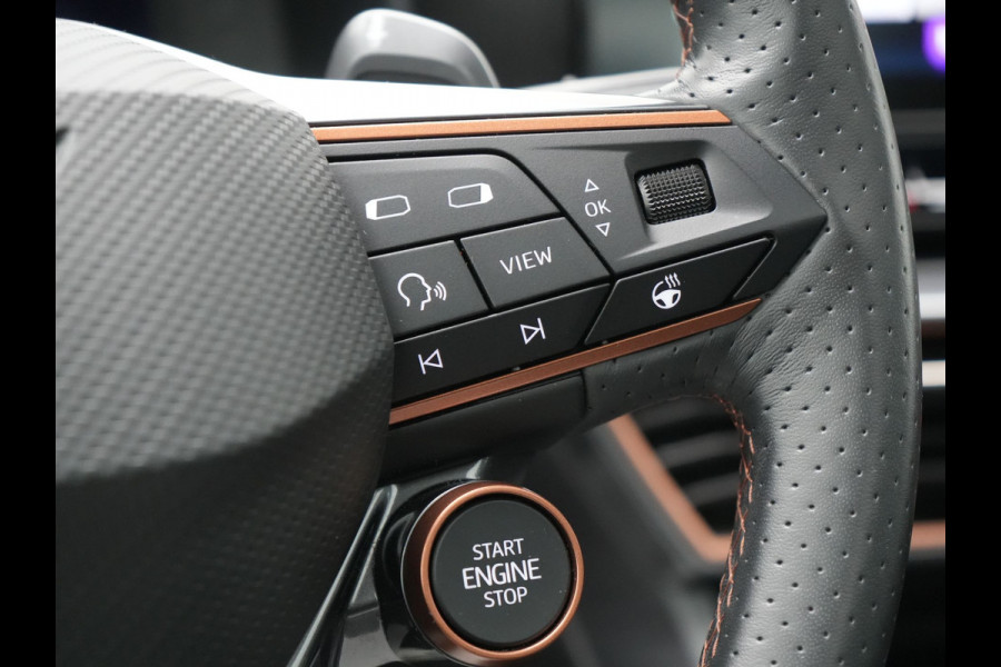 CUPRA Leon 1.4 e-Hybrid VZ Copper Edition PHEV 245pk Dealer O.H PHEV | Panodak | Adaptive Cruise | Sportstoelen Memory & Verwarmd | Sfeerverlichting | Apple Carplay | Blis | Keyless | Stuur Verwarmd | Navigatie | Virtual | DAB | Plug In Hybrid