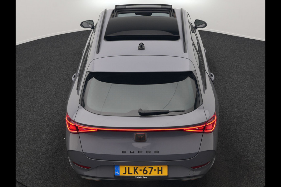 CUPRA Leon 1.4 e-Hybrid VZ Copper Edition PHEV 245pk Dealer O.H PHEV | Panodak | Adaptive Cruise | Sportstoelen Memory & Verwarmd | Sfeerverlichting | Apple Carplay | Blis | Keyless | Stuur Verwarmd | Navigatie | Virtual | DAB | Plug In Hybrid
