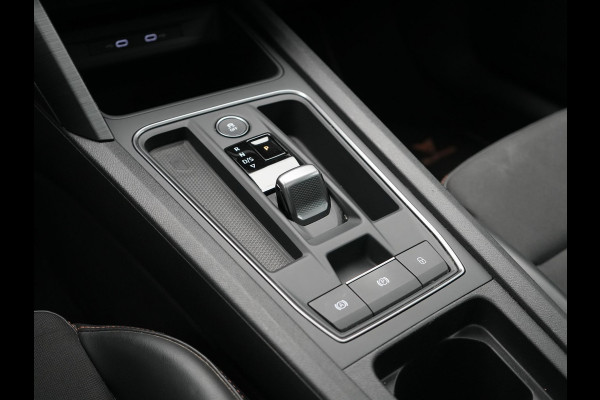 CUPRA Leon 1.4 e-Hybrid VZ Copper Edition PHEV 245pk Dealer O.H PHEV | Panodak | Adaptive Cruise | Sportstoelen Memory & Verwarmd | Sfeerverlichting | Apple Carplay | Blis | Keyless | Stuur Verwarmd | Navigatie | Virtual | DAB | Plug In Hybrid