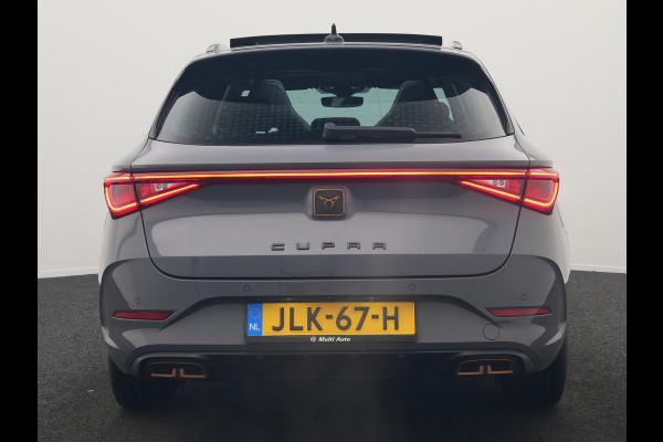 CUPRA Leon 1.4 e-Hybrid VZ Copper Edition PHEV 245pk Dealer O.H PHEV | Panodak | Adaptive Cruise | Sportstoelen Memory & Verwarmd | Sfeerverlichting | Apple Carplay | Blis | Keyless | Stuur Verwarmd | Navigatie | Virtual | DAB | Plug In Hybrid