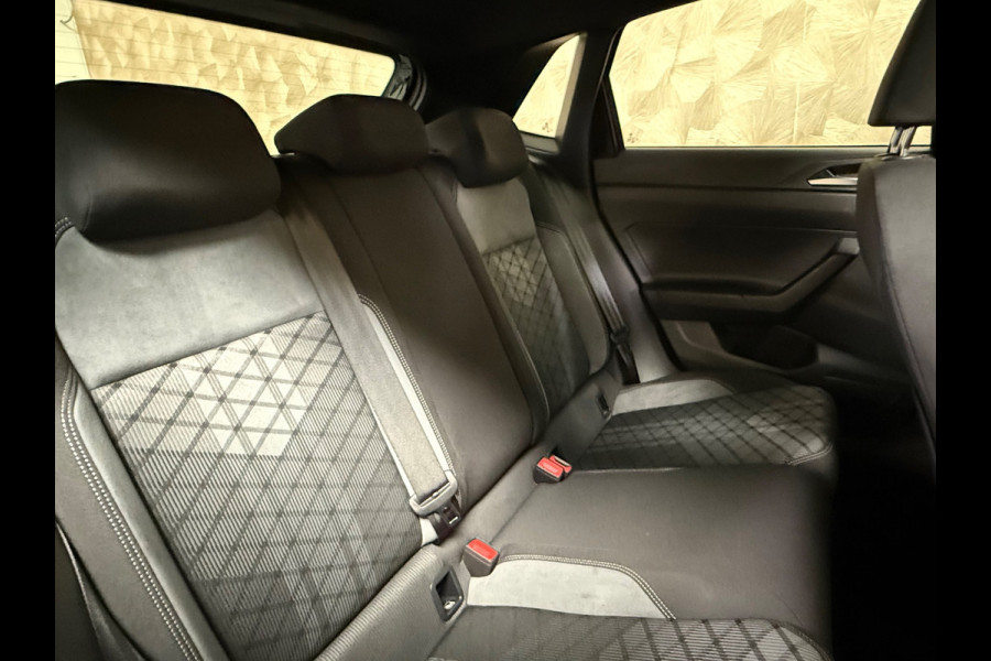Volkswagen Polo 1.0 TSI R-Line Business | Pano | Stoelverwarming | Camera | Carplay