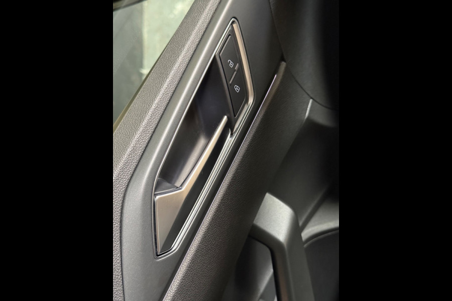 Volkswagen Polo 1.0 TSI R-Line Business | Pano | Stoelverwarming | Camera | Carplay