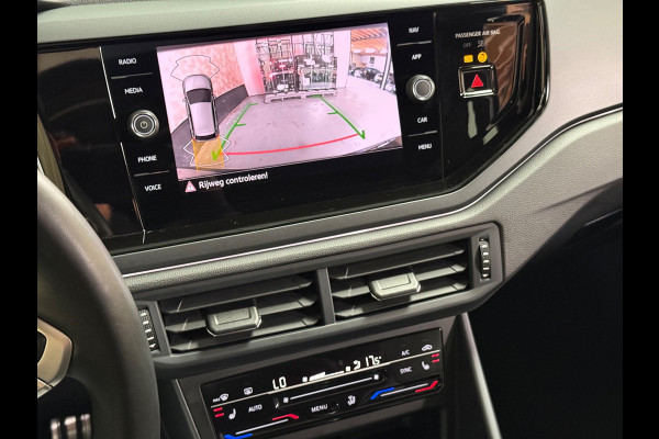 Volkswagen Polo 1.0 TSI R-Line Business | Pano | Stoelverwarming | Camera | Carplay