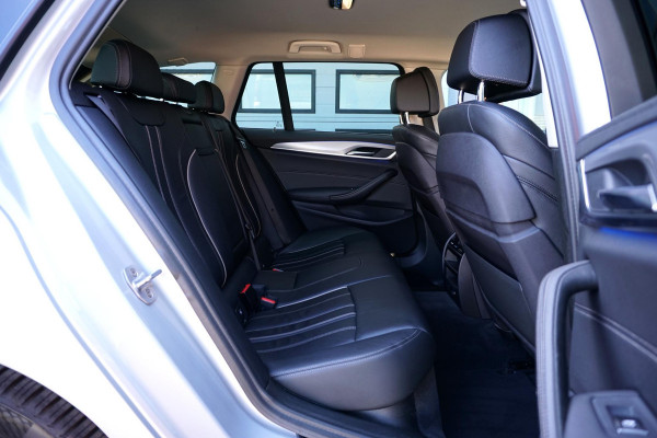 BMW 5 Serie Touring 520i High Executive *NL AUTO / DEALER OH* + MEMORY / HEAD-UP