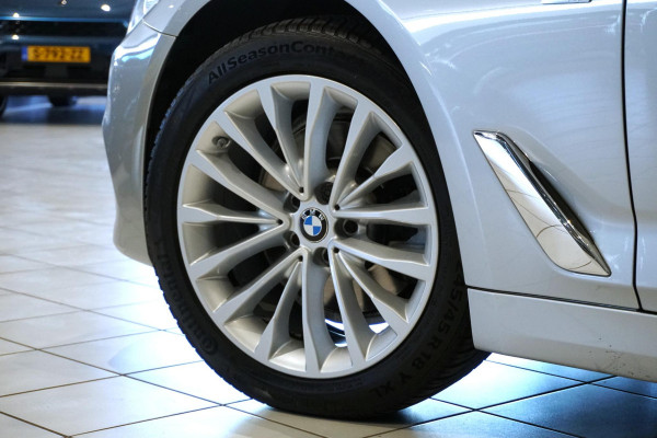 BMW 5 Serie Touring 520i High Executive *NL AUTO / DEALER OH* + MEMORY / HEAD-UP