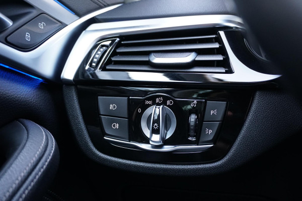 BMW 5 Serie Touring 520i High Executive *NL AUTO / DEALER OH* + MEMORY / HEAD-UP