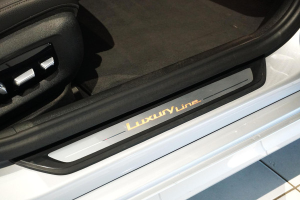 BMW 5 Serie Touring 520i High Executive *NL AUTO / DEALER OH* + MEMORY / HEAD-UP