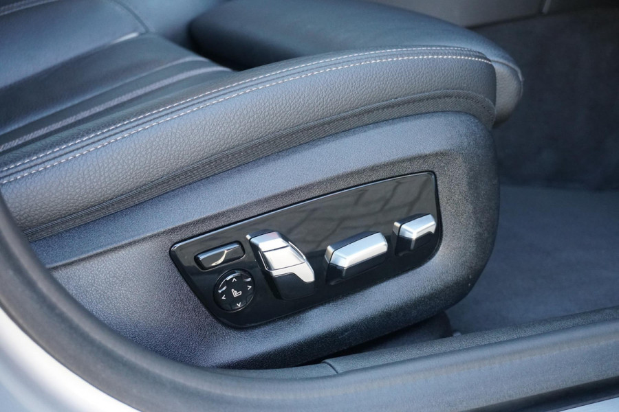 BMW 5 Serie Touring 520i High Executive *NL AUTO / DEALER OH* + MEMORY / HEAD-UP