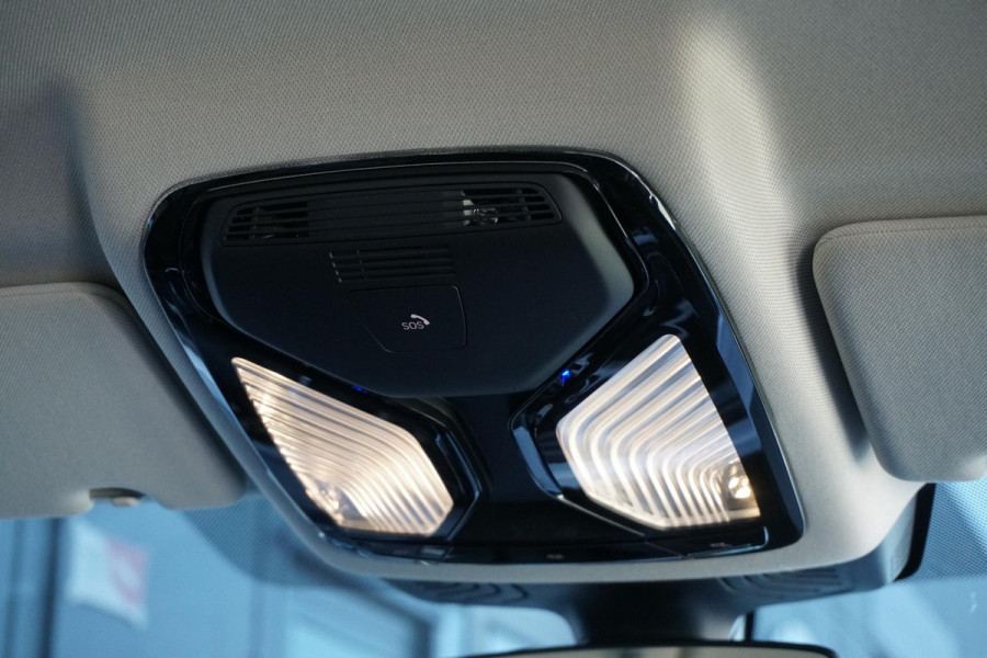 BMW 5 Serie Touring 520i High Executive *NL AUTO / DEALER OH* + MEMORY / HEAD-UP