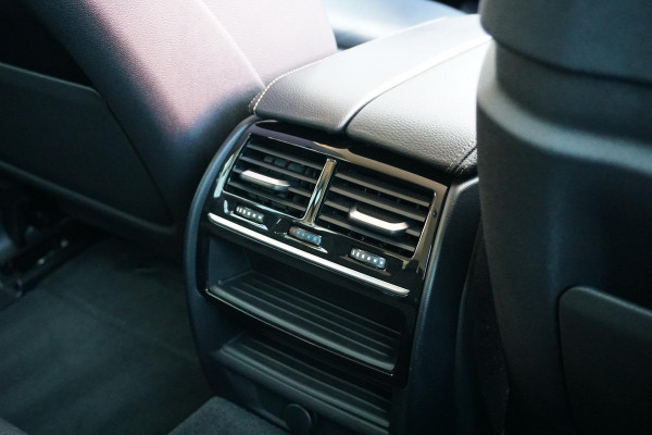 BMW 5 Serie Touring 520i High Executive *NL AUTO / DEALER OH* + MEMORY / HEAD-UP