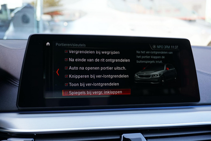 BMW 5 Serie Touring 520i High Executive *NL AUTO / DEALER OH* + MEMORY / HEAD-UP