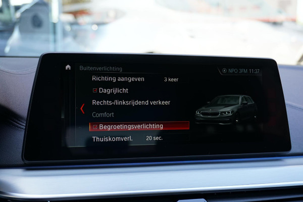 BMW 5 Serie Touring 520i High Executive *NL AUTO / DEALER OH* + MEMORY / HEAD-UP