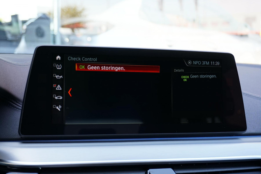 BMW 5 Serie Touring 520i High Executive *NL AUTO / DEALER OH* + MEMORY / HEAD-UP