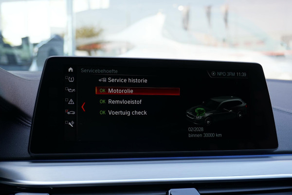 BMW 5 Serie Touring 520i High Executive *NL AUTO / DEALER OH* + MEMORY / HEAD-UP