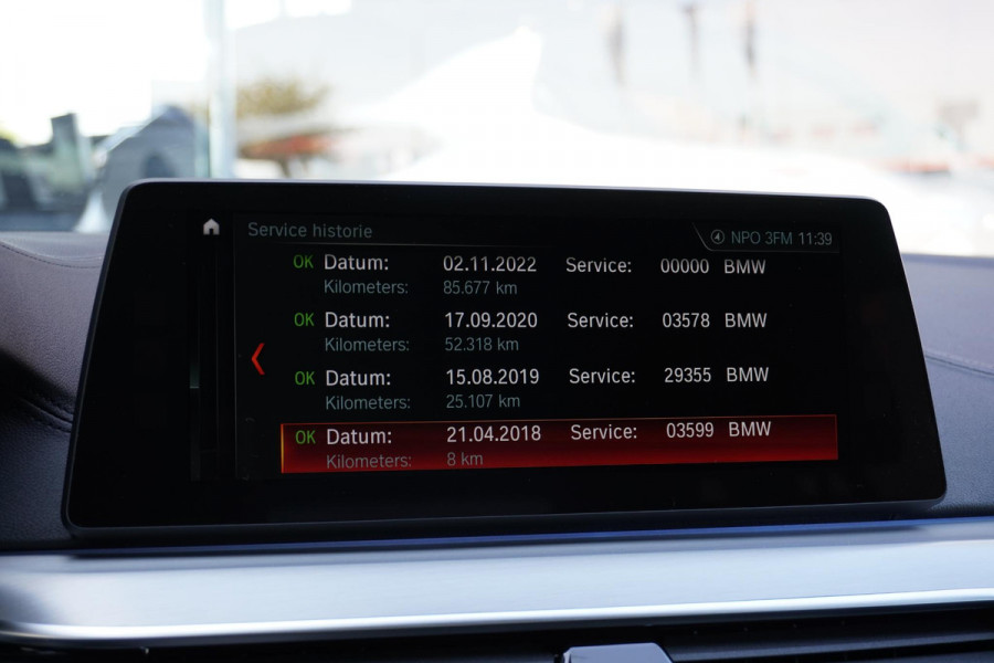 BMW 5 Serie Touring 520i High Executive *NL AUTO / DEALER OH* + MEMORY / HEAD-UP