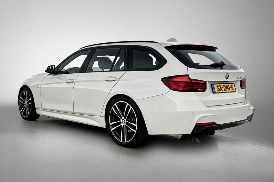 BMW 3 Serie Touring 320i Edition M Sport Shadow Executive(NL-auto, Dealer OnderH, Panorama, Camera, StoelV, Climate Con, NaviProf)