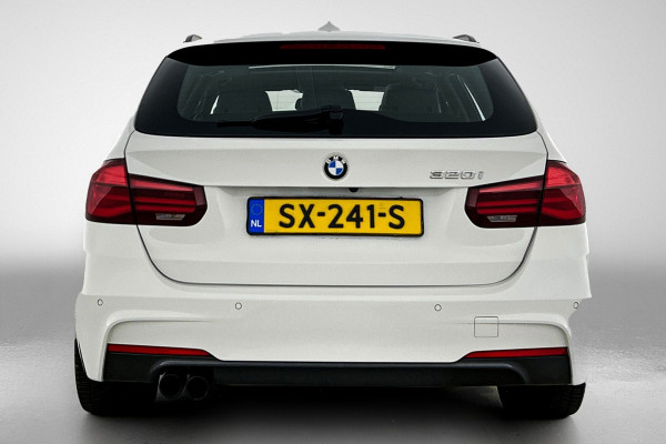 BMW 3 Serie Touring 320i Edition M Sport Shadow Executive(NL-auto, Dealer OnderH, Panorama, Camera, StoelV, Climate Con, NaviProf)