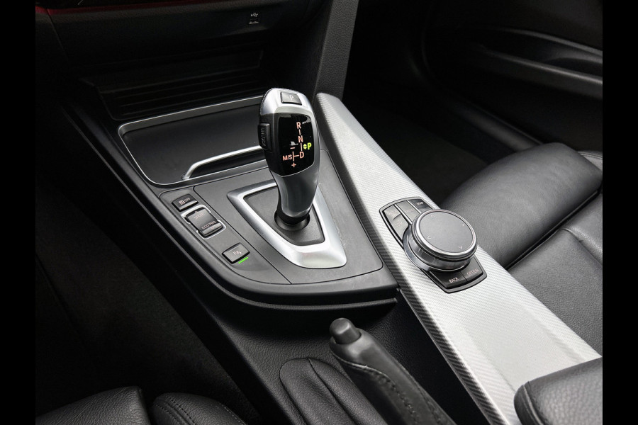 BMW 3 Serie Touring 320i Edition M Sport Shadow Executive(NL-auto, Dealer OnderH, Panorama, Camera, StoelV, Climate Con, NaviProf)