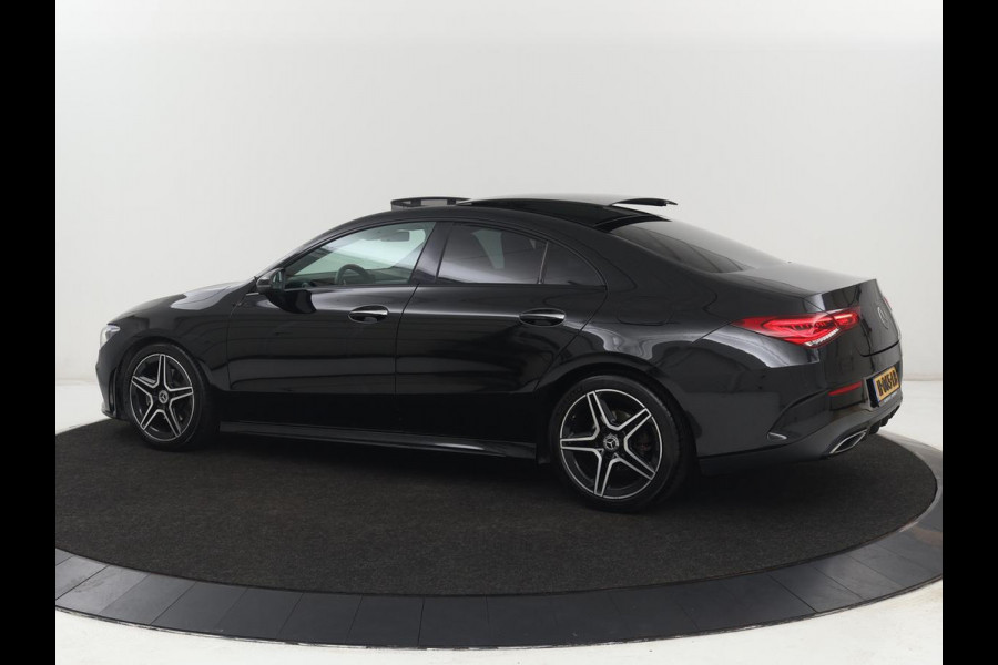Mercedes-Benz CLA-Klasse 180 AMG Line | Panoramadak | Carplay | Leder/Alcantara | Stoelverwarming | Navigatie | Keyless | Camera | Full LED | Sportstoelen | Widescreen | Sfeerverlichting | Climate control