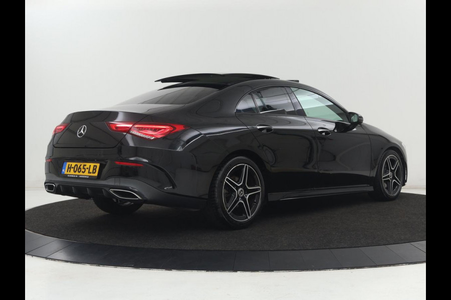 Mercedes-Benz CLA-Klasse 180 AMG Line | Panoramadak | Carplay | Leder/Alcantara | Stoelverwarming | Navigatie | Keyless | Camera | Full LED | Sportstoelen | Widescreen | Sfeerverlichting | Climate control