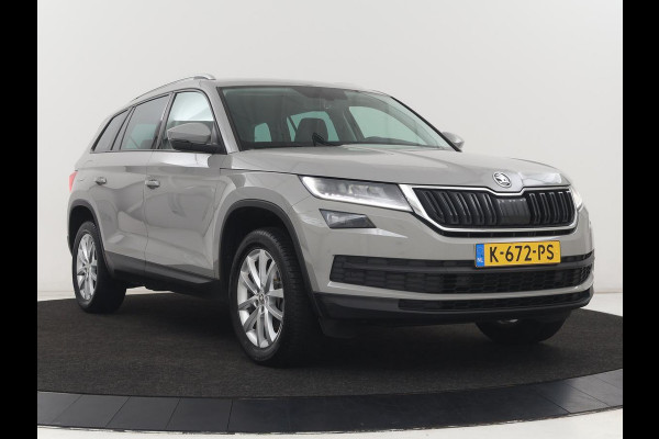 Škoda Kodiaq 1.5 TSI Business Edition | Trekhaak | Half leder | Keyless | Carplay | Canton Sound | Sfeerverlichting | Navigatie | Camera | Cruise control | Full LED | Bluetooth | Climate control