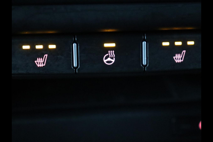 Kia ProCeed 1.5 T-GDi GT-PlusLine | Panoramadak | Stoelverwarming | Leder/Alcantara | Camera | Adaptive cruise | Achterbankverwarming | Keyless | Memory | Carplay | Navigatie | Full LED