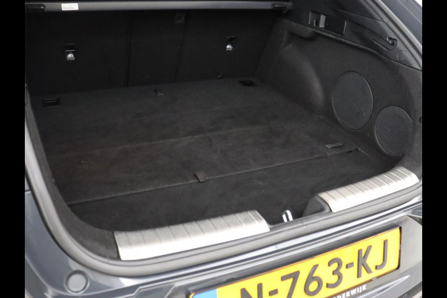 Kia ProCeed 1.5 T-GDi GT-PlusLine | Panoramadak | Stoelverwarming | Leder/Alcantara | Camera | Adaptive cruise | Achterbankverwarming | Keyless | Memory | Carplay | Navigatie | Full LED