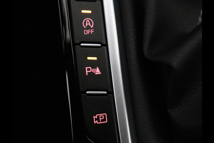 Kia ProCeed 1.5 T-GDi GT-PlusLine | Panoramadak | Stoelverwarming | Leder/Alcantara | Camera | Adaptive cruise | Achterbankverwarming | Keyless | Memory | Carplay | Navigatie | Full LED