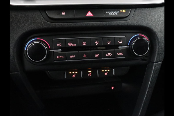 Kia ProCeed 1.5 T-GDi GT-PlusLine | Panoramadak | Stoelverwarming | Leder/Alcantara | Camera | Adaptive cruise | Achterbankverwarming | Keyless | Memory | Carplay | Navigatie | Full LED