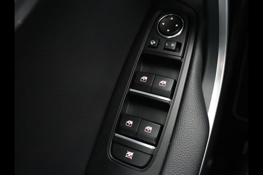 Kia ProCeed 1.5 T-GDi GT-PlusLine | Panoramadak | Stoelverwarming | Leder/Alcantara | Camera | Adaptive cruise | Achterbankverwarming | Keyless | Memory | Carplay | Navigatie | Full LED
