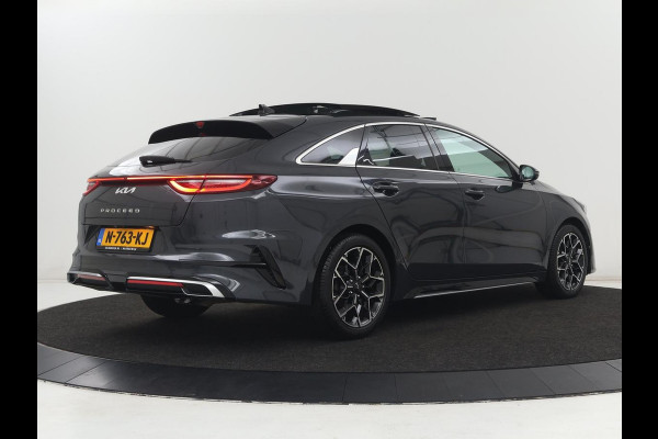 Kia ProCeed 1.5 T-GDi GT-PlusLine | Panoramadak | Stoelverwarming | Leder/Alcantara | Camera | Adaptive cruise | Achterbankverwarming | Keyless | Memory | Carplay | Navigatie | Full LED