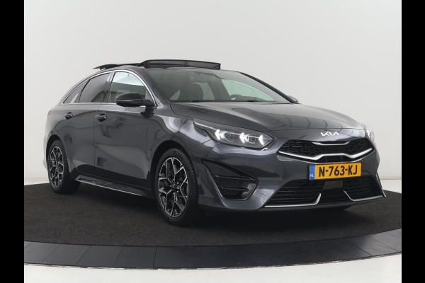 Kia ProCeed 1.5 T-GDi GT-PlusLine | Panoramadak | Stoelverwarming | Leder/Alcantara | Camera | Adaptive cruise | Achterbankverwarming | Keyless | Memory | Carplay | Navigatie | Full LED