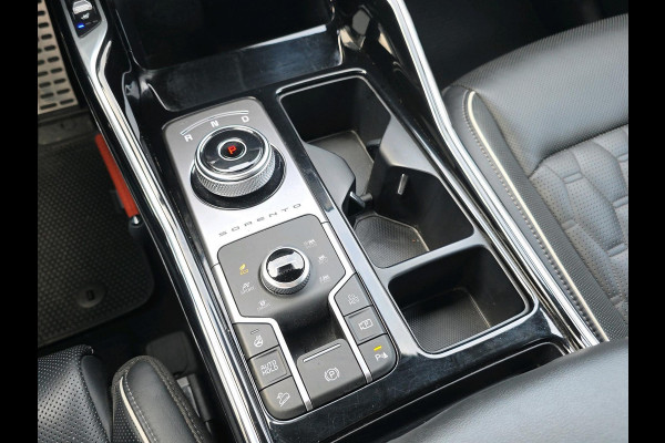 Kia Sorento 1.6 T-GDI Plug-in Hybrid 4WD ExecutiveLine 7p. | Automaat | Stoelverwarming/Koeling | 360 Camera | Volleder | Trekhaak | Pano | Bose |