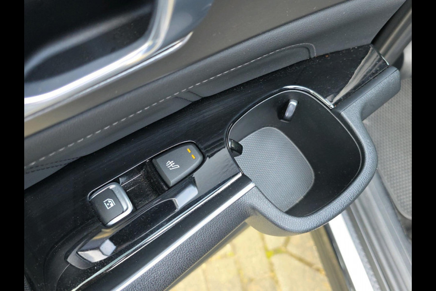 Kia Sorento 1.6 T-GDI Plug-in Hybrid 4WD ExecutiveLine 7p. | Automaat | Stoelverwarming/Koeling | 360 Camera | Volleder | Trekhaak | Pano | Bose |