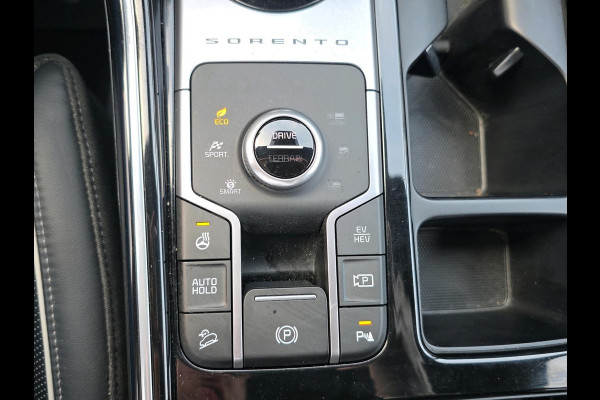 Kia Sorento 1.6 T-GDI Plug-in Hybrid 4WD ExecutiveLine 7p. | Automaat | Stoelverwarming/Koeling | 360 Camera | Volleder | Trekhaak | Pano | Bose |