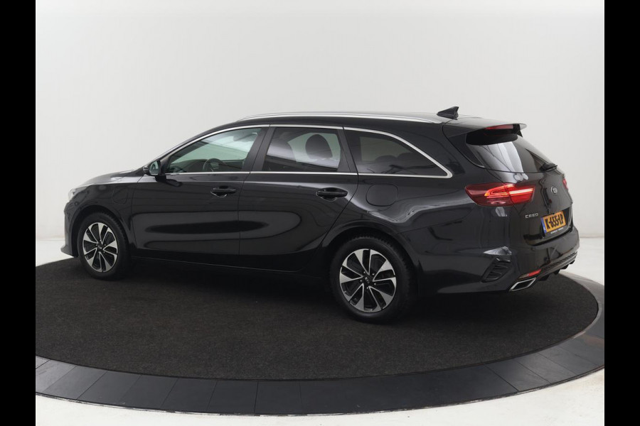 Kia Ceed 1.6 GDI PHEV DynamicPlusLine | Trekhaak | Stoelverwarming | Adaptive cruise | Camera | Carplay | Half leder | Full LED | Keyless | File Assistent | Navigatie | Plug In