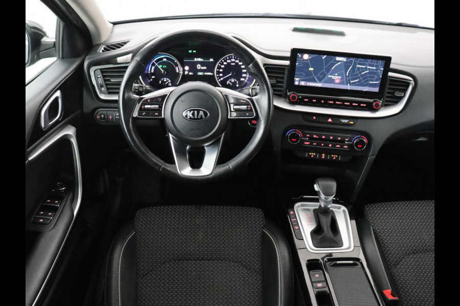 Kia Ceed 1.6 GDI PHEV DynamicPlusLine | Trekhaak | Stoelverwarming | Adaptive cruise | Camera | Carplay | Half leder | Full LED | Keyless | File Assistent | Navigatie | Plug In