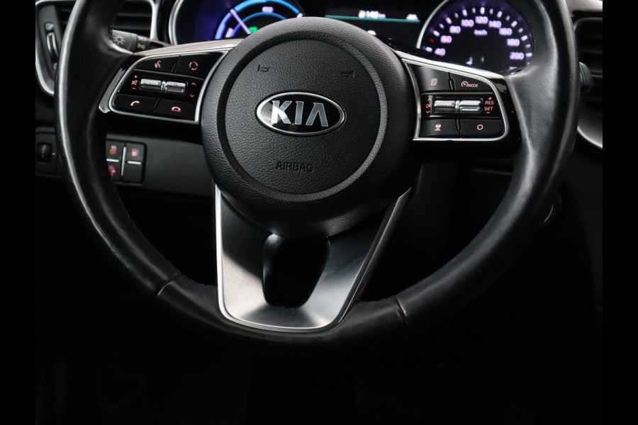 Kia Ceed 1.6 GDI PHEV DynamicPlusLine | Trekhaak | Stoelverwarming | Adaptive cruise | Camera | Carplay | Half leder | Full LED | Keyless | File Assistent | Navigatie | Plug In