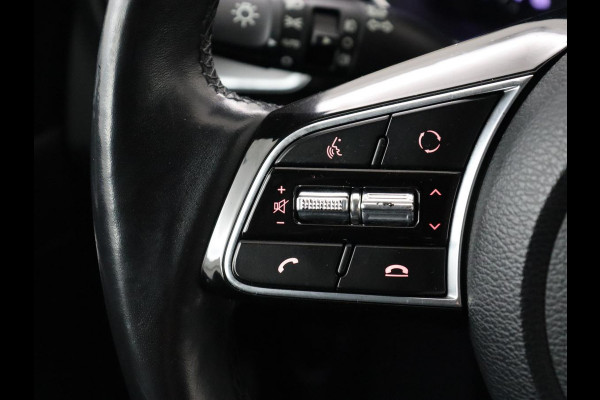 Kia Ceed 1.6 GDI PHEV DynamicPlusLine | Trekhaak | Stoelverwarming | Adaptive cruise | Camera | Carplay | Half leder | Full LED | Keyless | File Assistent | Navigatie | Plug In