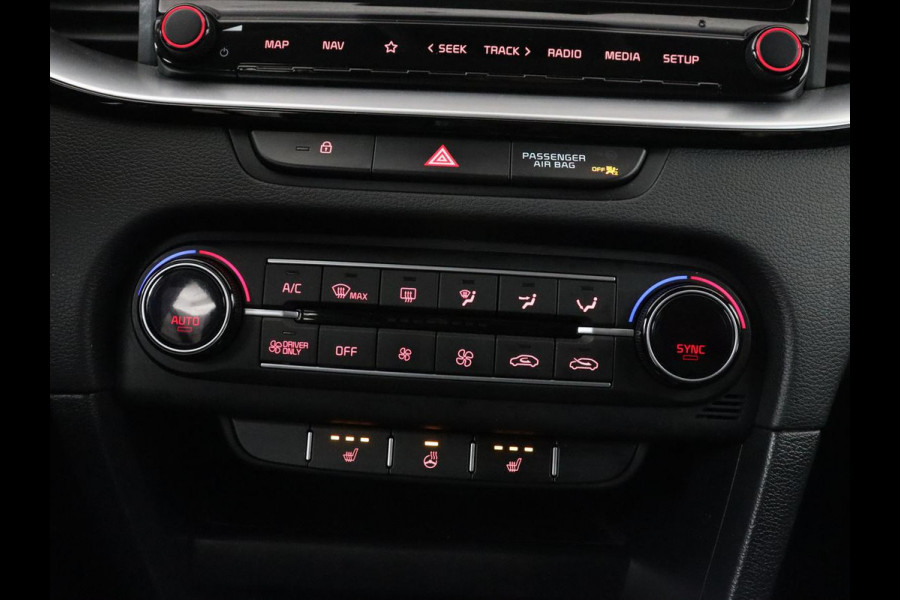 Kia Ceed 1.6 GDI PHEV DynamicPlusLine | Trekhaak | Stoelverwarming | Adaptive cruise | Camera | Carplay | Half leder | Full LED | Keyless | File Assistent | Navigatie | Plug In