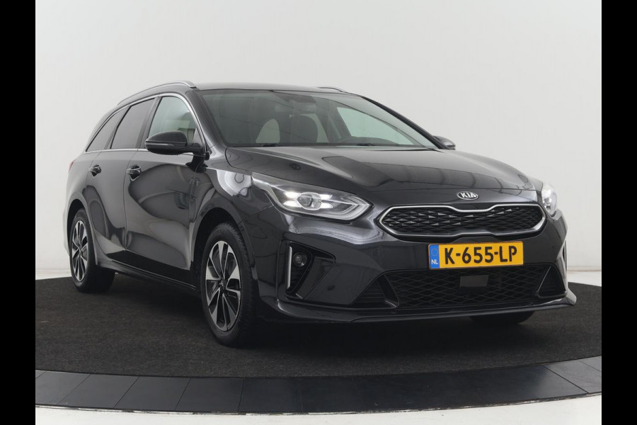 Kia Ceed 1.6 GDI PHEV DynamicPlusLine | Trekhaak | Stoelverwarming | Adaptive cruise | Camera | Carplay | Half leder | Full LED | Keyless | File Assistent | Navigatie | Plug In