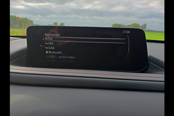 Mazda CX-30 2.5 e-SkyActiv-G M Hybrid Centre-line - 150 Pk - ParkeerCamera - Stoelverwarming - Navi
