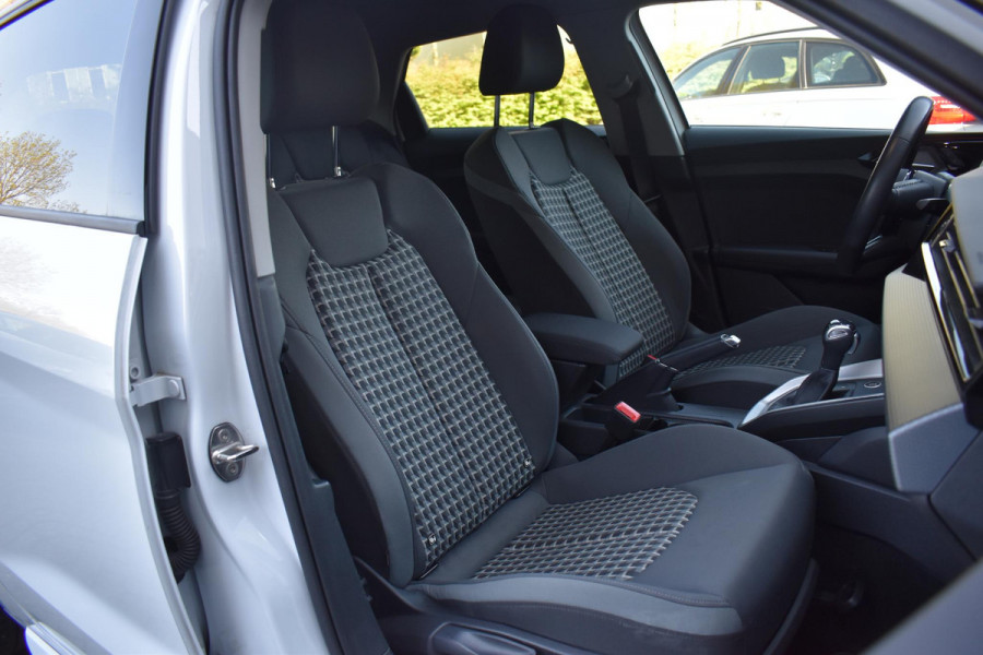 Audi A1 Sportback 35 TFSI S-Line Lane ACC Keyless