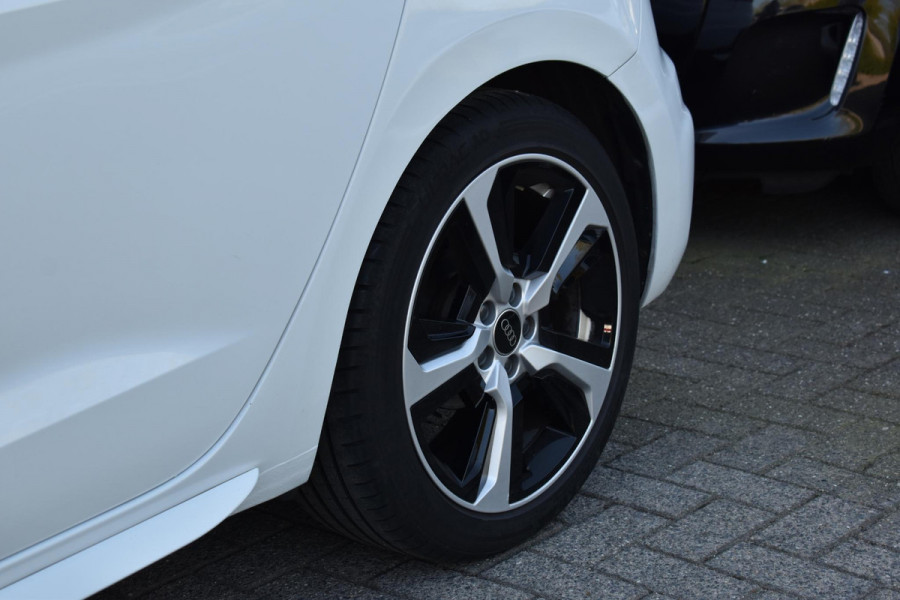 Audi A1 Sportback 35 TFSI S-Line Lane ACC Keyless