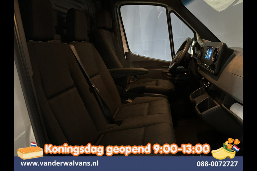 Mercedes-Benz Sprinter 316 CDI 164pk Automaat L3H2 Euro6 Airco | Camera | Navigatie | Apple Carplay Android Auto, Cruisecontrol, Chauffeursstoel, Trekhaak, Parkeersensoren, Stoelverwarming, Bijrijdersbank