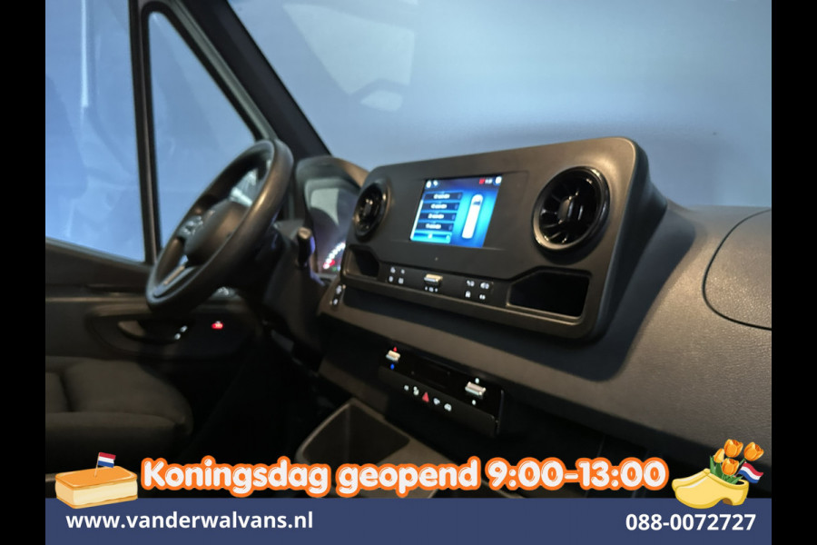 Mercedes-Benz Sprinter 316 CDI 164pk Automaat L3H2 Euro6 Airco | Camera | Navigatie | Apple Carplay Android Auto, Cruisecontrol, Chauffeursstoel, Trekhaak, Parkeersensoren, Stoelverwarming, Bijrijdersbank