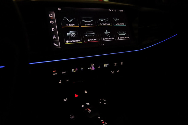 Audi Q4 e-tron 50 quattro S Edition 77 kWh / PANODAK / LEDER / MATRIX / CAMERA / KEYLESS