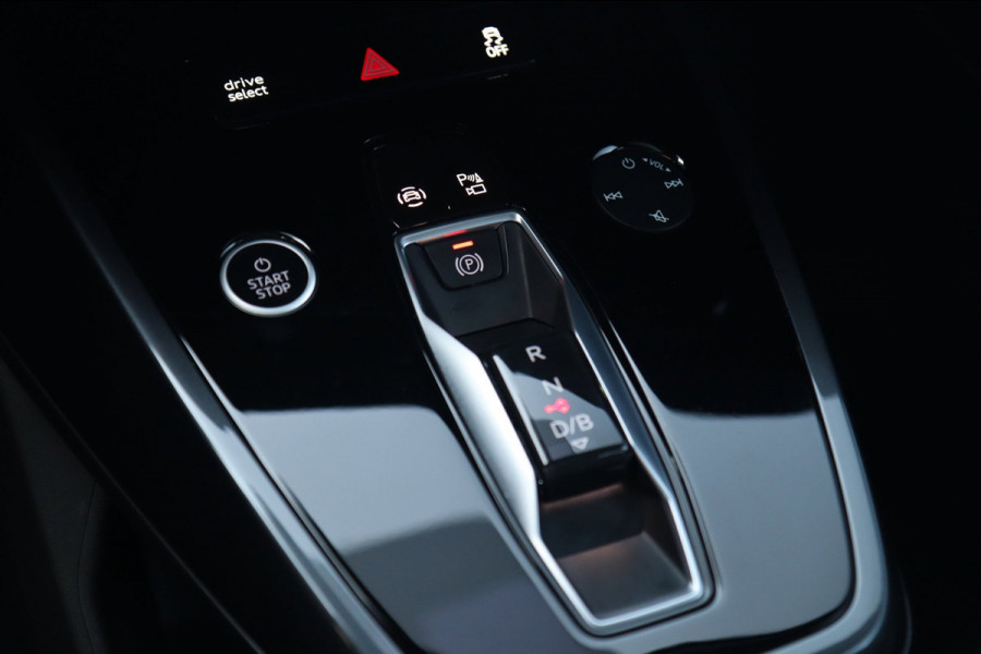 Audi Q4 e-tron 50 quattro S Edition 77 kWh / PANODAK / LEDER / MATRIX / CAMERA / KEYLESS