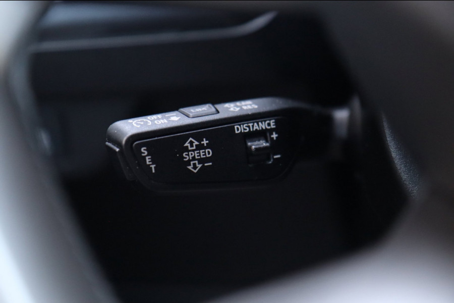 Audi Q4 e-tron 50 quattro S Edition 77 kWh / PANODAK / LEDER / MATRIX / CAMERA / KEYLESS