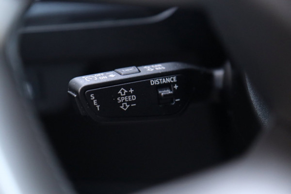 Audi Q4 e-tron 50 quattro S Edition 77 kWh / PANODAK / LEDER / MATRIX / CAMERA / KEYLESS